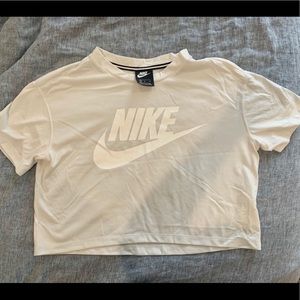 Nike Crop Tee
